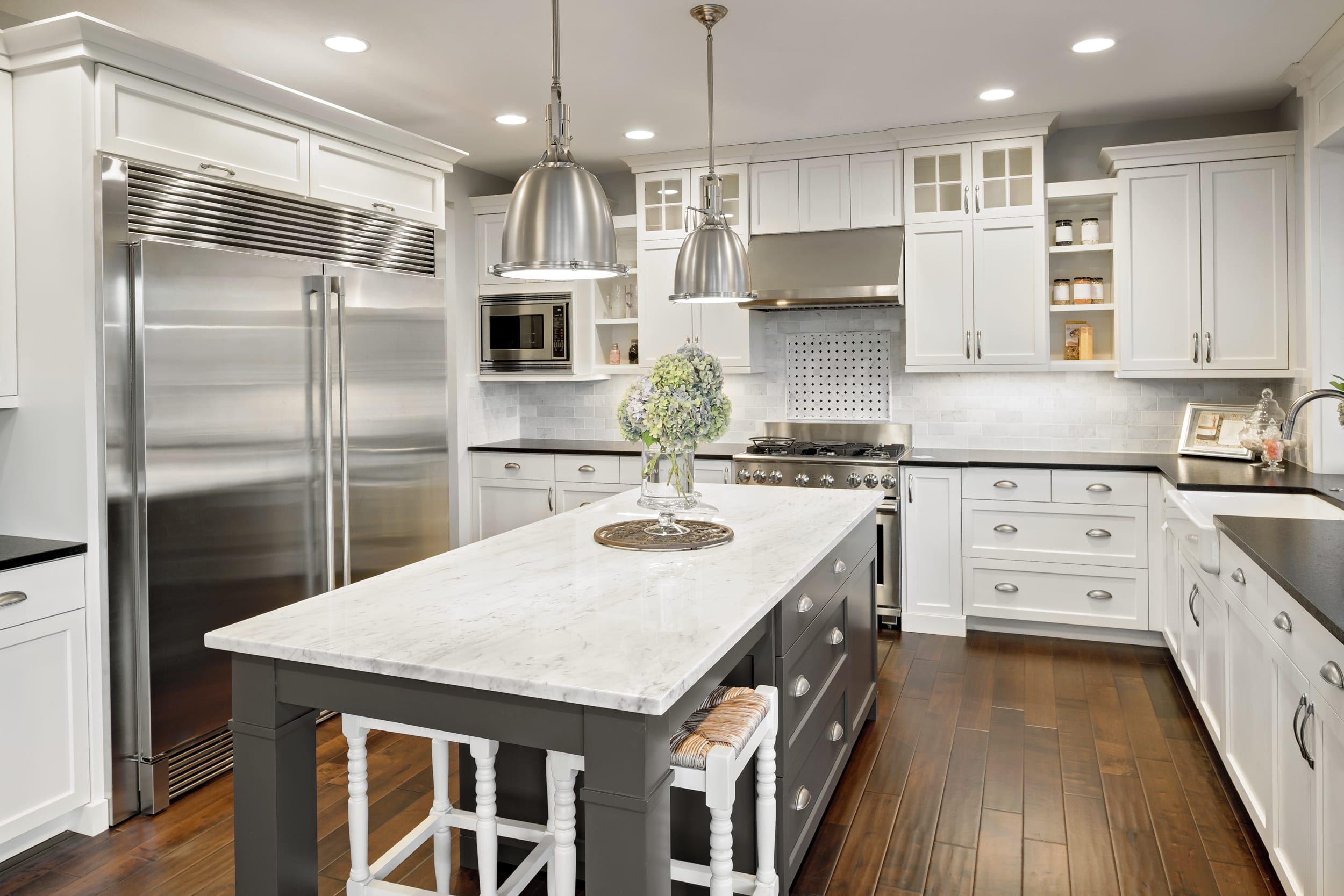 Traditional Or Transitional Kitchen Remodel by Goldenline Remodeling project photo